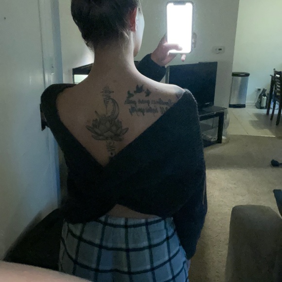 Womens long sleeve sweater (open back) - Picture 5 of 5